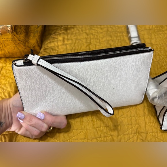 Victoria’s Secret Purse & Matching Wallet ✨ - Picture 8 of 13